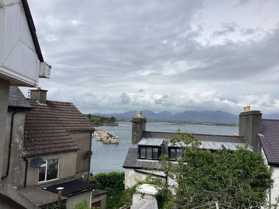 Roundstone Retreats Abbys Cottage Exterior photo